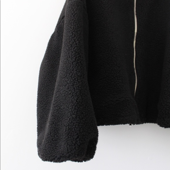 Boohoo Crop Teddy Faux Fur Bomber Jacket - Picture 7 of 8